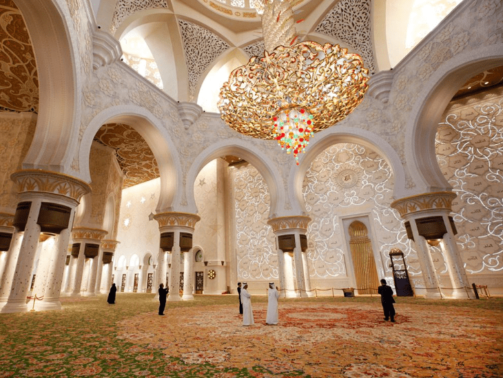 interior masjid sheikh zayed