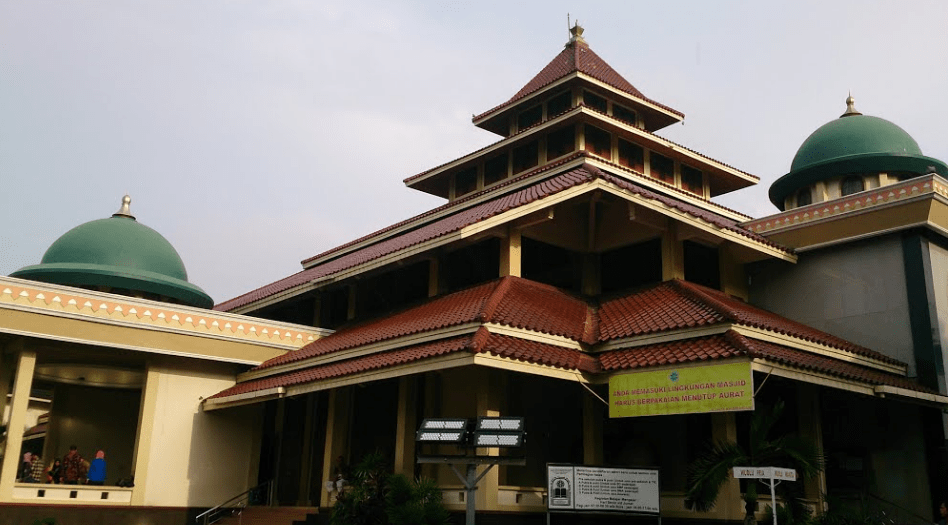 Masjid Agung Darussalam Cilacap