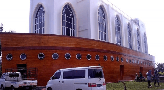 Masjid As-Safinatun Najah – Masjid Kapal Nabi Nuh Semarang