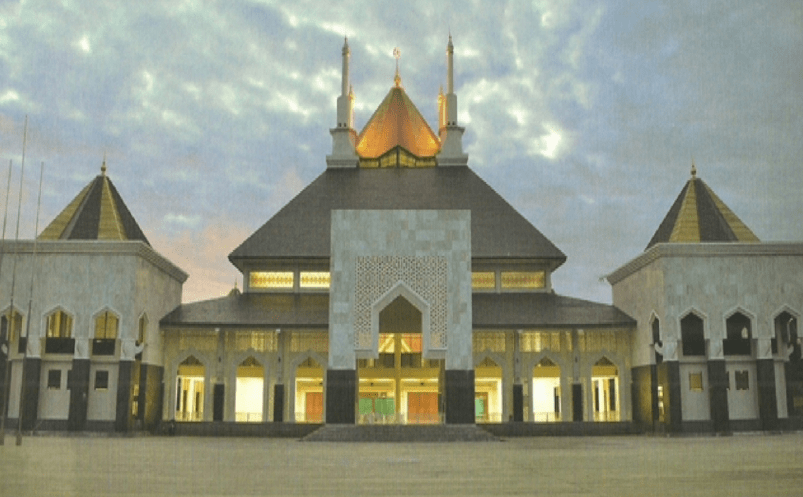 Masjid Islamic Center Baitul Mukhlisin Lampung Barat