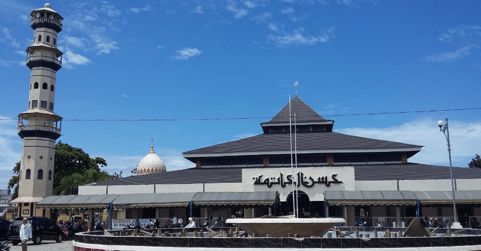 Masjid Raya Husnul Khatimah Kotabaru Kalimantan Selatan