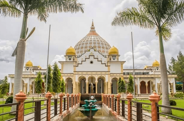 Masjid Raya Ruhama Takengong Aceh Tengah