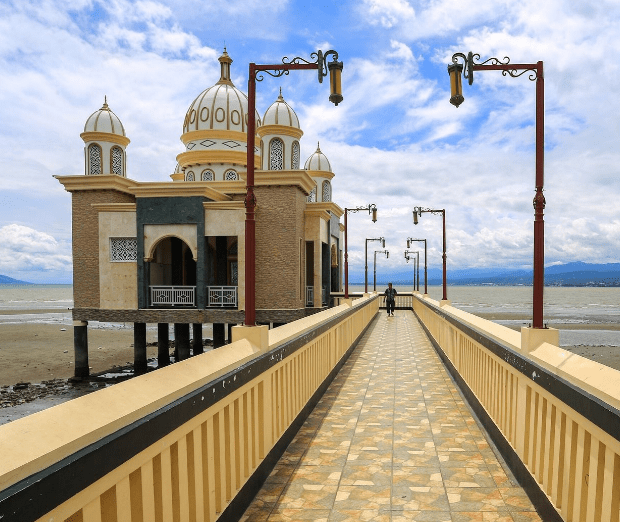 arsitektur Masjid Terapung Arqam “Bab Al-Rahman” Palu