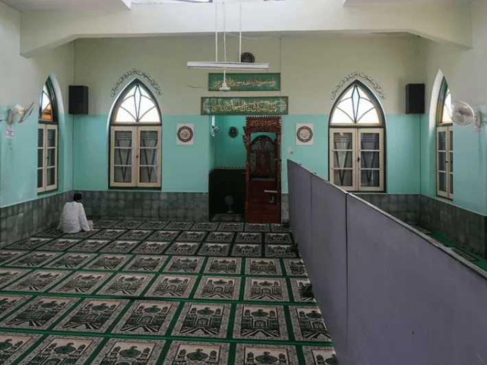 interior Langgar Agung Pangeran Diponegoro