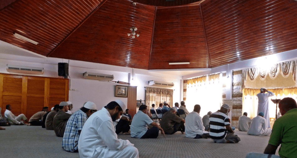 interior Masjid Calcutta di Trinidad dan Tobago