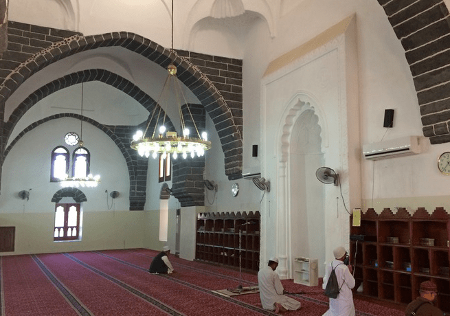 interior Masjid Ghamama Madinah