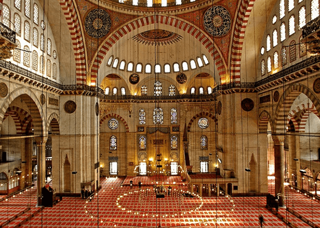interior Masjid Mimar Sinan – Istanbul, Turki