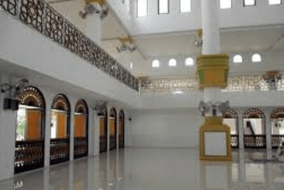 interior Masjid Raya Kisaran, Sumatera Utara