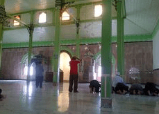 interior Masjid Uswatun Hasanah, Nagreg