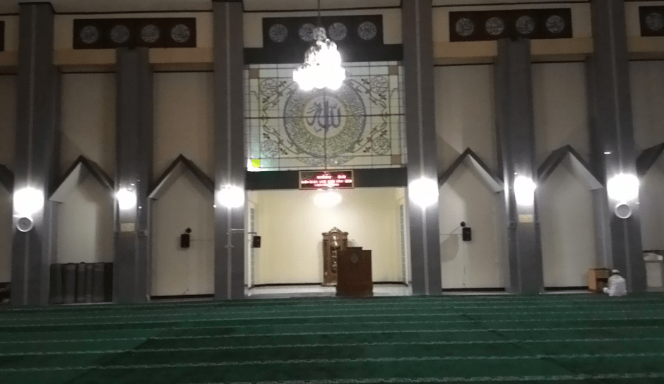 interior masjid agung garut