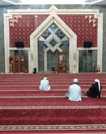 interior masjid agung karimun