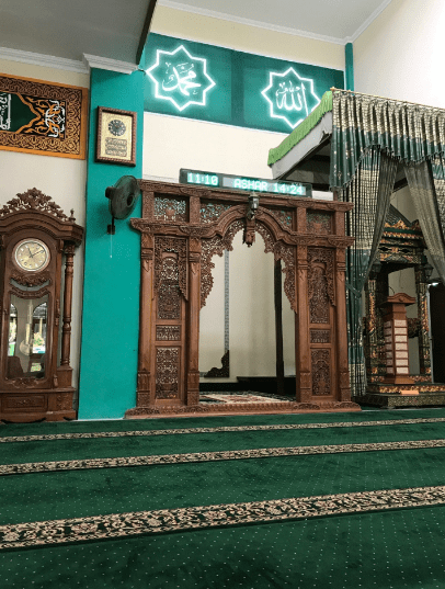 interior masjid baitusalam nganjuk