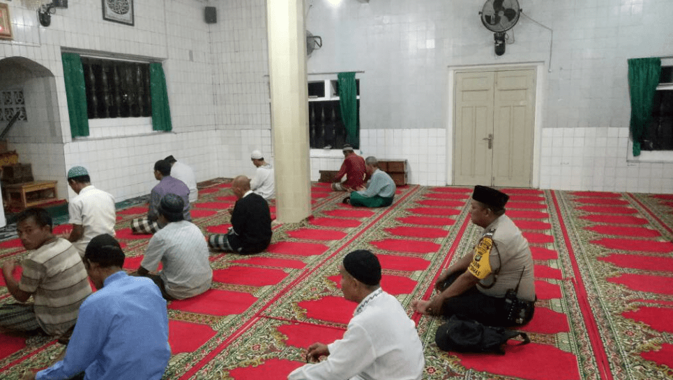 interior masjid jami' kampung baru