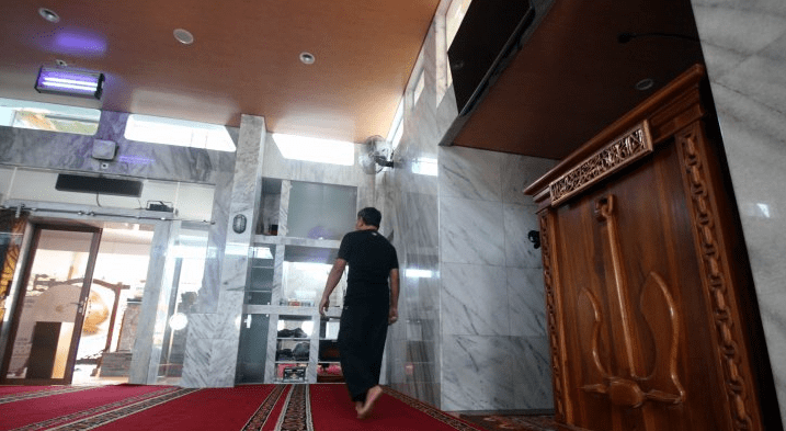 interior masjid kapal laut