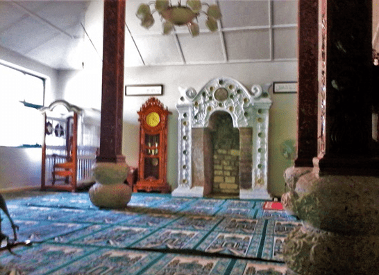 interior masjid sunan muria