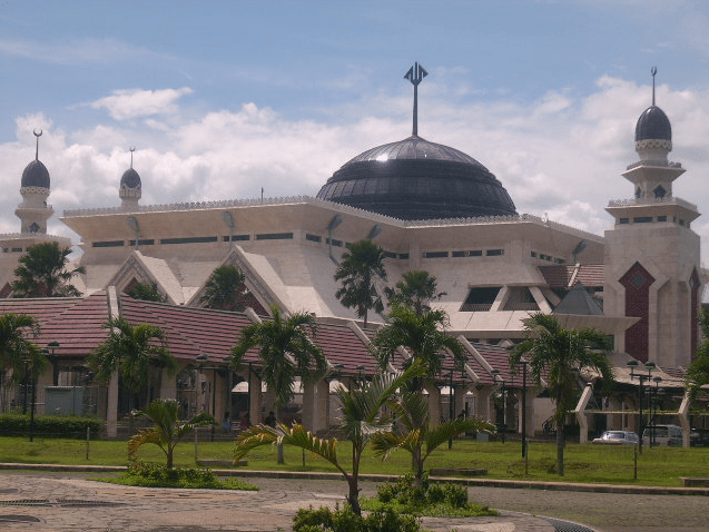 masjid agung at tin