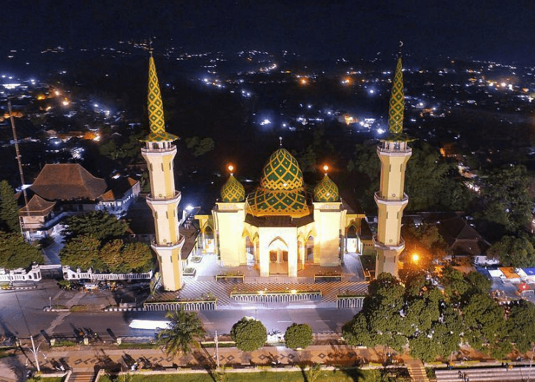 masjid agung baitussalam magetan