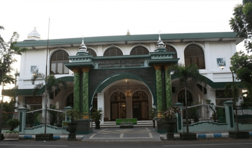 masjid agung baitussalam nganjuk
