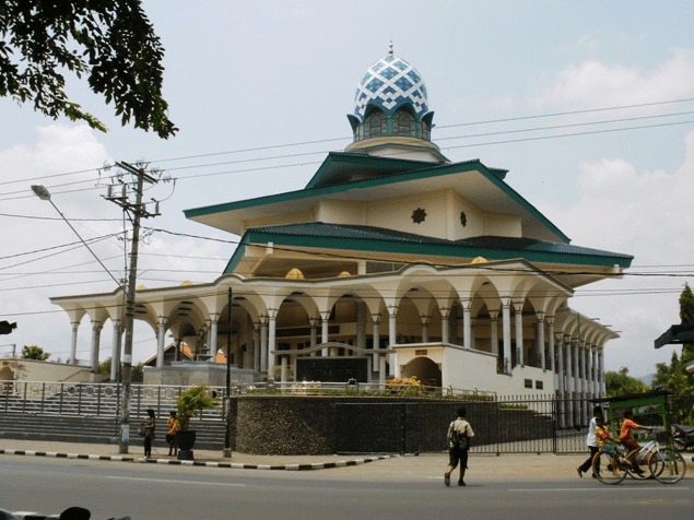 masjid agung kediri