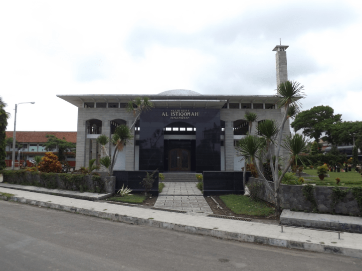 masjid besar al istiqamah