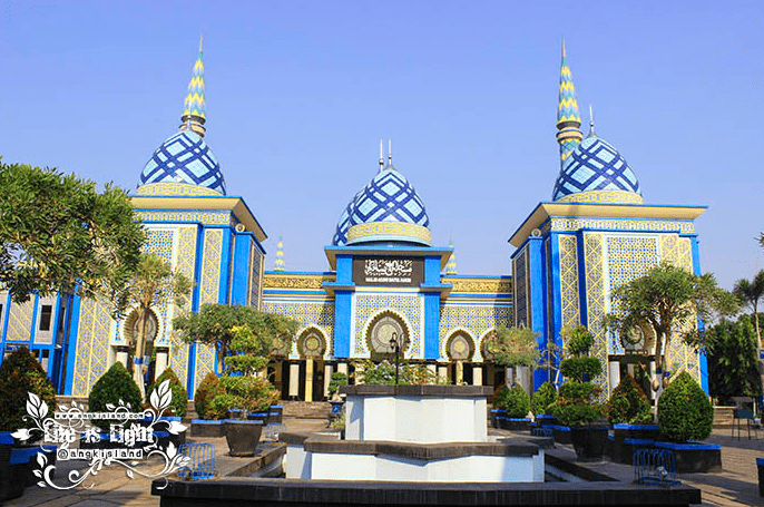 Masjid Agung Baitul Hakim Madiun
