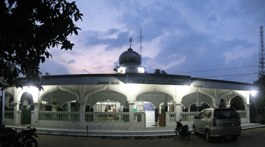 Masjid Jami’ Al-Istiqomatul Munawwaroh – Kampung Leweung Malang