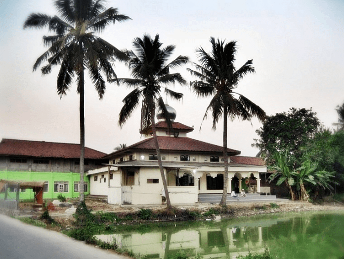 Masjid Jami’ Darussalam – Kampung Rawa Gebang