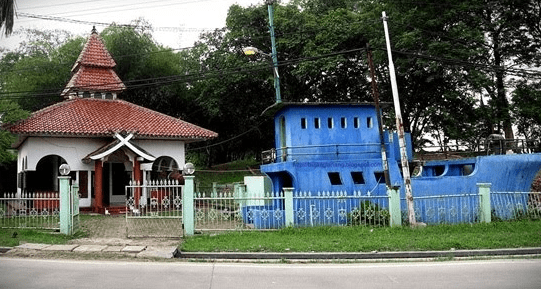 Masjid Perahu – Babakan Cibarusah