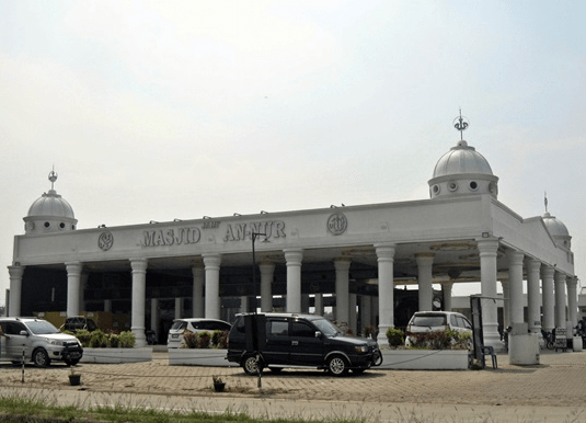 Masjid ‘Aliando’ Karawang