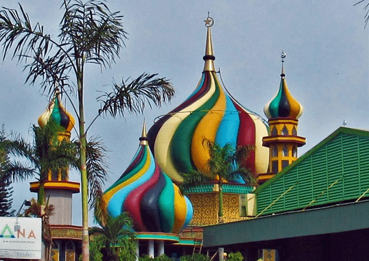 Masjid ‘Kubah Pelangi’ Al-Furqon Bandara Soekarno-Hatta
