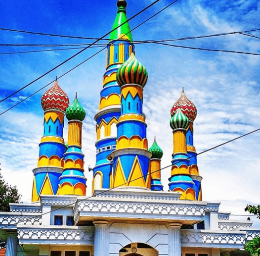 Masjid ‘Kubah Pelangi’ An-Nurumi Candisari