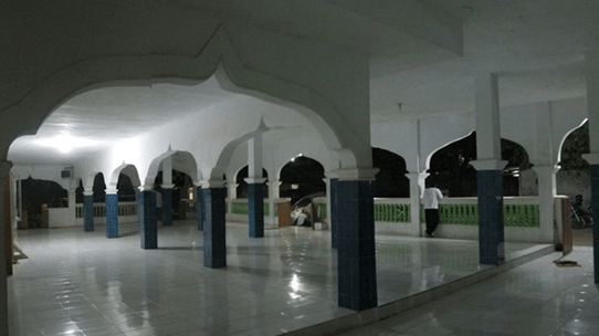 arsitektur Masjid Jami’ Al-Istiqomatul Munawwaroh – Kampung Leweung Malang