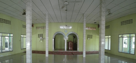 interior Masjid Darusalam Pilar, Serang