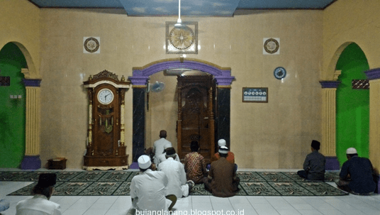 interior Masjid Jami’ Darussalam Pisang Batu