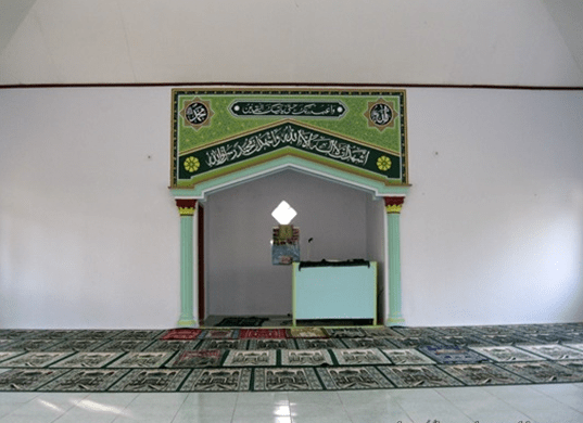 interior Masjid Jami’ Nurul Iman Kampung Rukem