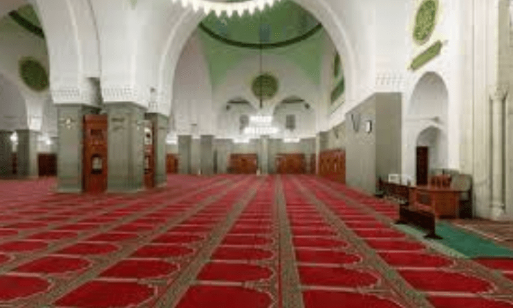 interior Masjid Quba – Madinah