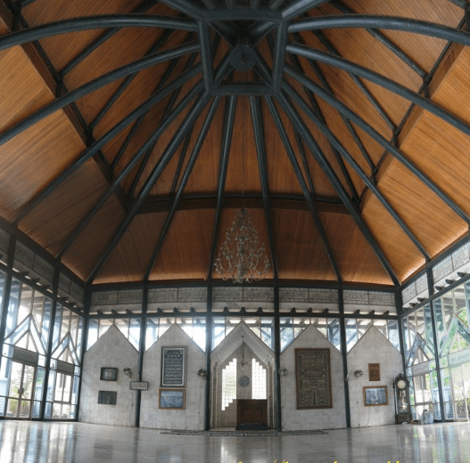 interior Masjid Raya Al-Kasiah, Klari Karawang