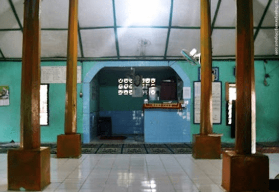 interior Masjid Tua Talang Menerai – Gelumbang
