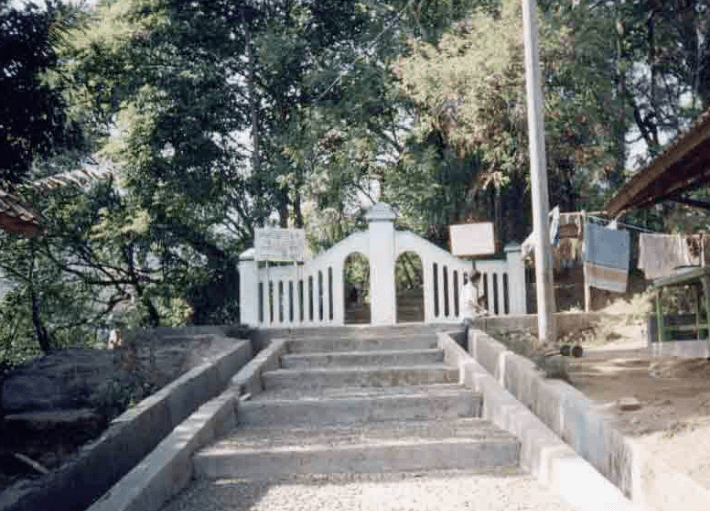 makam Masjid & Musholla di Objek Wisata Religi Makam Godog (Bag I)