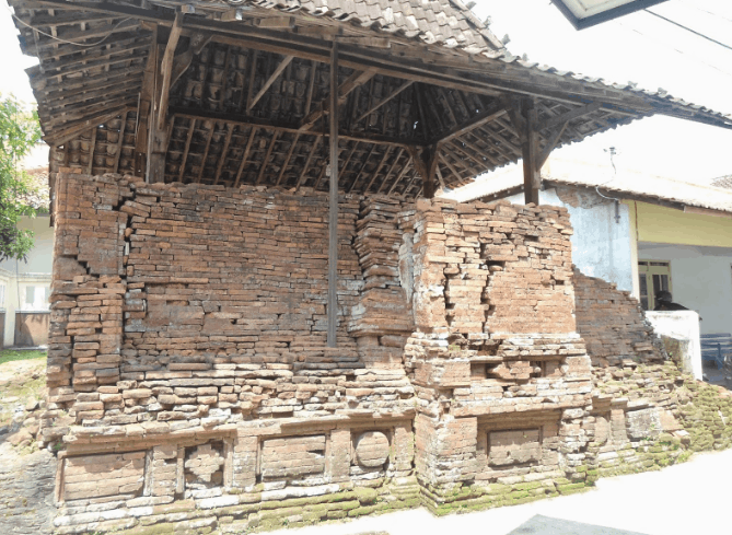 Masjid Bubrah – Demangan, Kudus