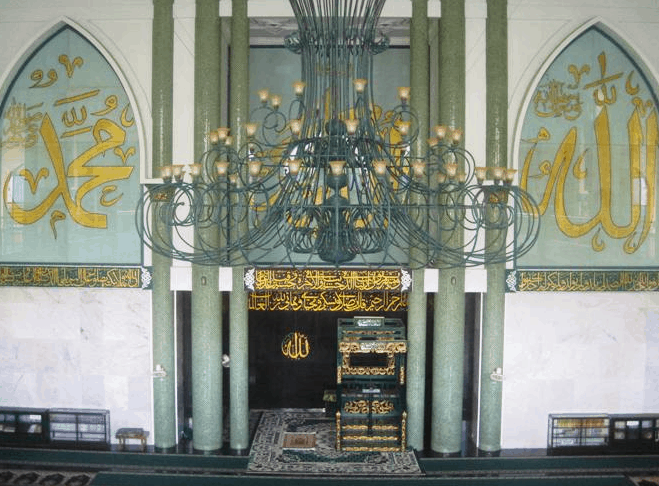 interior Masjid Agung Baiturrahman Banyuwangi