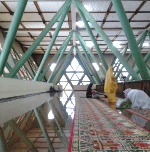 interior Masjid Al-Hurriyah, Institut Pertanian Bogor, Jawa Barat