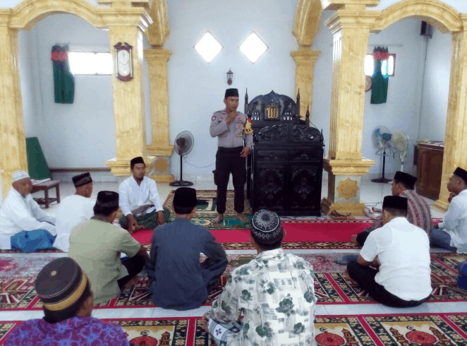 interior Masjid Babul Hasanah – Kayong Utara, Kalimantan Barat