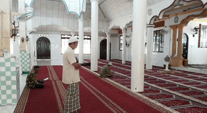 interior Masjid Jami’ Tuhfaturroghibin, Banjarmasin