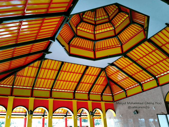 interior Masjid Muhammad Cheng Hoo Banyuwangi